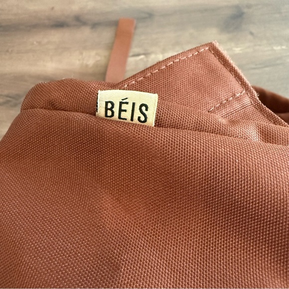 BEIS Expandable Backpack - Picture 9 of 16